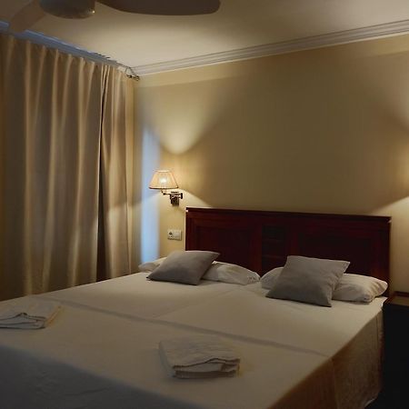 Cabalo Furado Tui Hotel Bagian luar foto