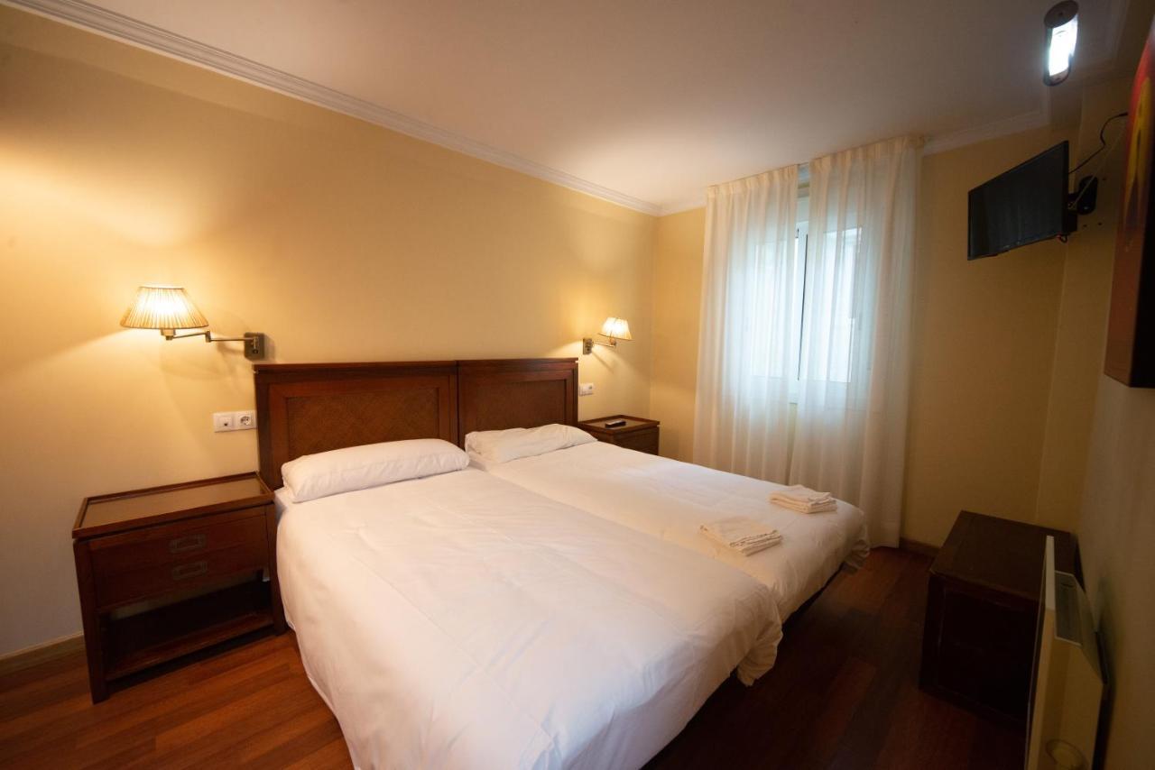 Cabalo Furado Tui Hotel Bagian luar foto