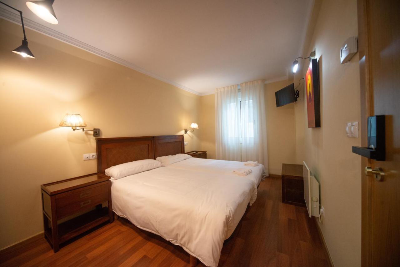 Cabalo Furado Tui Hotel Bagian luar foto