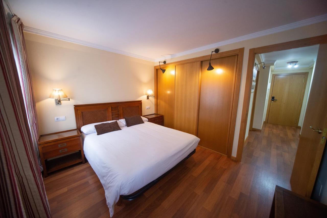 Cabalo Furado Tui Hotel Bagian luar foto