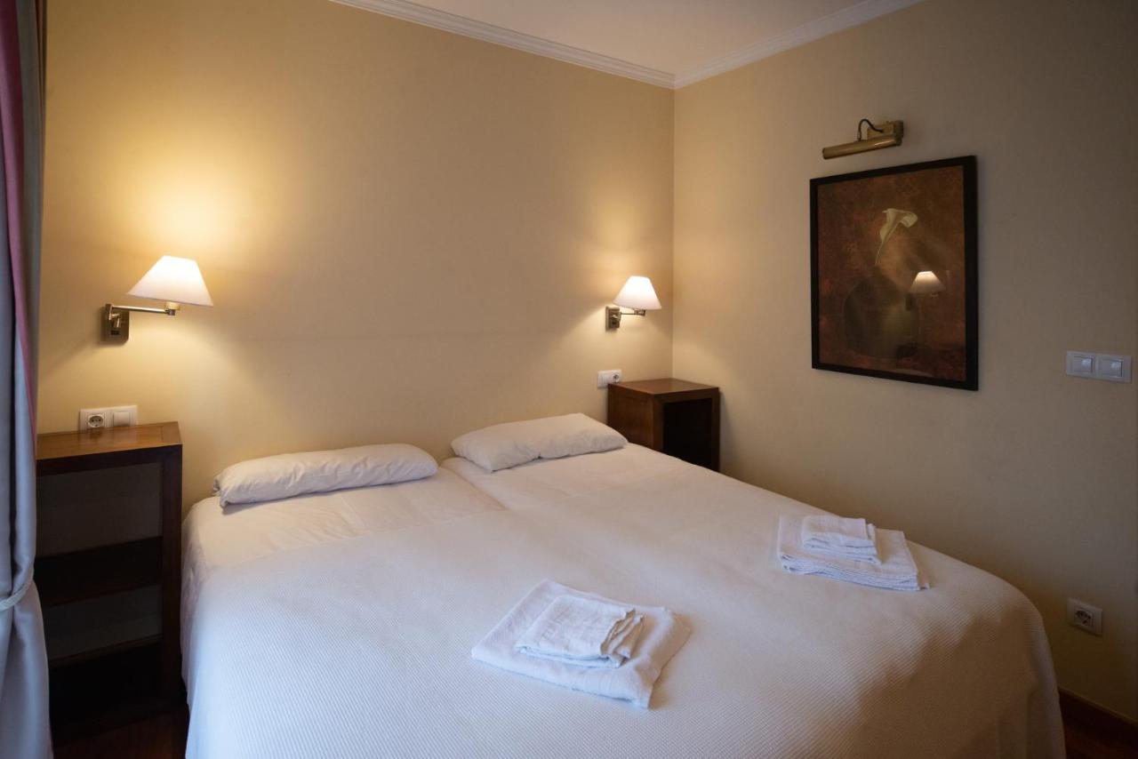 Cabalo Furado Tui Hotel Bagian luar foto
