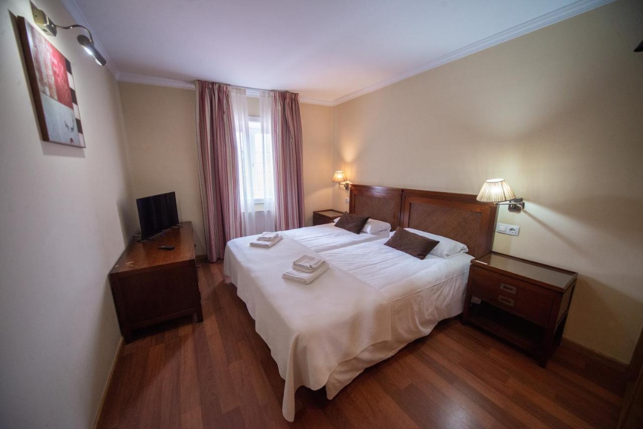 Cabalo Furado Tui Hotel Bagian luar foto