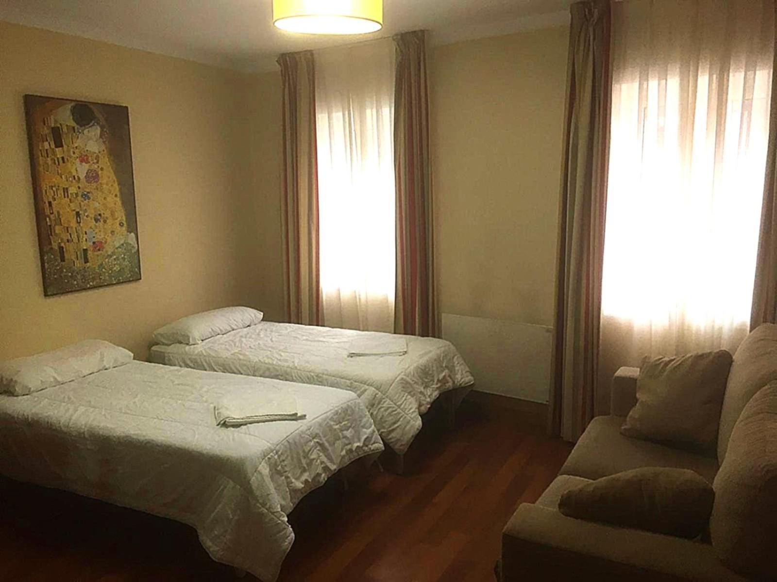 Cabalo Furado Tui Hotel Bagian luar foto