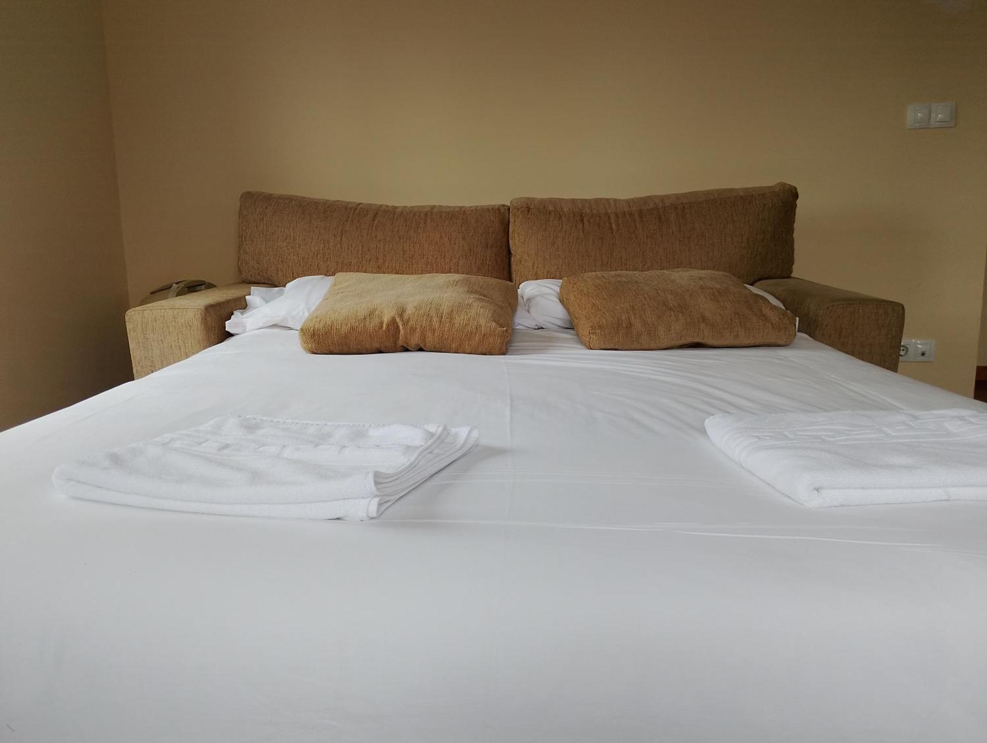 Cabalo Furado Tui Hotel Bagian luar foto